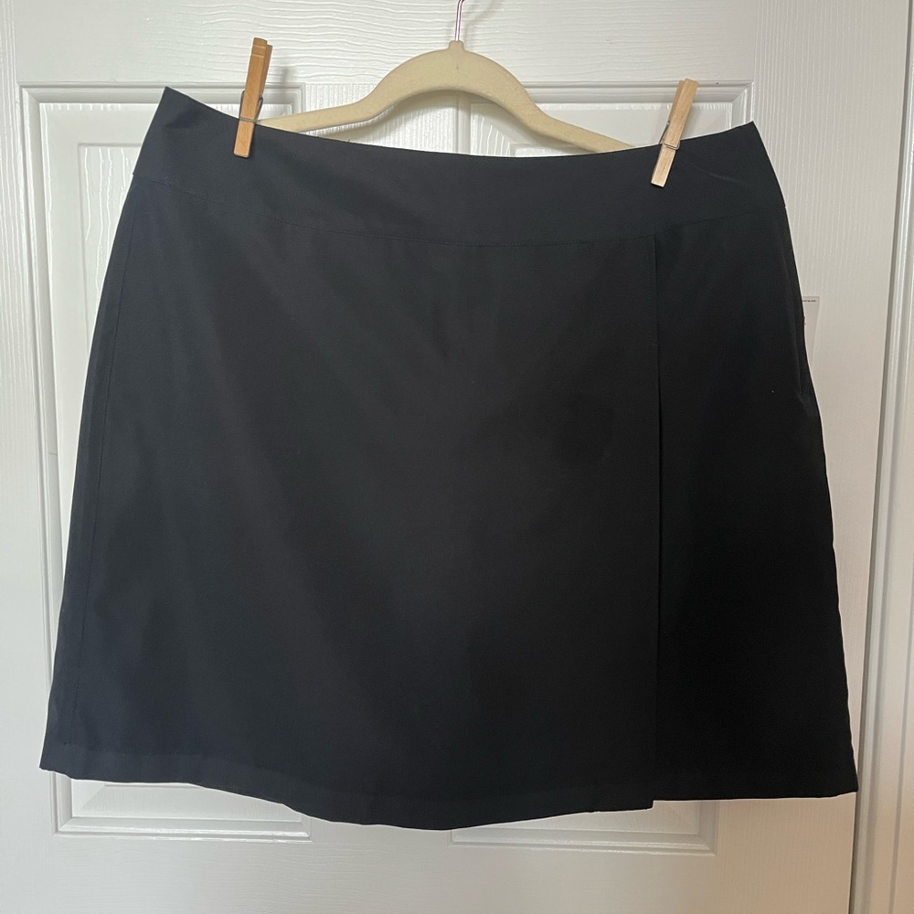 Liz Claiborne Black A-Line Mini Skorts